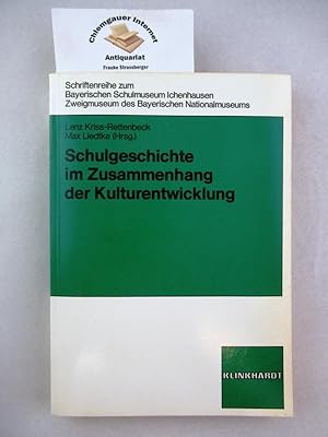 Imagen del vendedor de Schulgeschichte im Zusammenhang der Kulturentwicklung : Vortrge des Symposions, das die Erziehungswissenschatliche Fakultt der Universitt Erlangen-Nrnberg u.d. Bayer. Nationalmuseum Mnchen in Ichenhausen vom 22. - 25. September 1982 durchfhrten. - Hrsg. von Lenz Kriss-Rettenbeck u. Max Liedtke.Schriftenreihe zum Bayerischen Schulmuseum Ichenhausen, Zweigmuseum des Bayerischen Nationalmuseums ; Bd. 1 a la venta por Chiemgauer Internet Antiquariat GbR