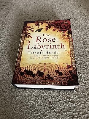 Bild des Verkufers fr THE ROSE LABYRINTH: SIGNED LIMITED UK FIRST EDITION HARDCOVER 75/200 zum Verkauf von Books for Collectors