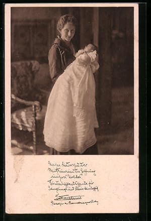 Seller image for Ansichtskarte Victoria Luise Herzogin von Braunschweig mit ihrem Baby for sale by Bartko-Reher