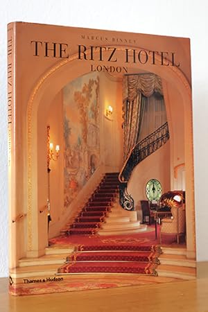 Immagine del venditore per The Ritz Hotel London venduto da AMSELBEIN - Antiquariat und Neubuch