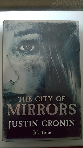 Image du vendeur pour The City of Mirrors (Passage Trilogy 3)* A SUPERB COLLECTOR'S COPY - SIGNED, LIMITED, NUMBERED mis en vente par Beacon Point Books
