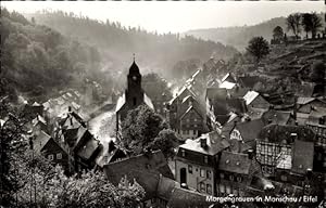 Image du vendeur pour Ansichtskarte / Postkarte Monschau Montjoie in der Eifel, Ort im Morgengrauen, Kirche mis en vente par akpool GmbH