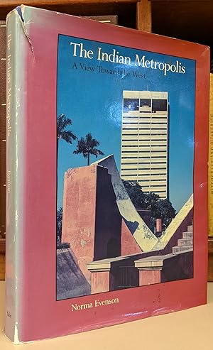 Image du vendeur pour The Indian Metropolis: A View Toward the West mis en vente par Moe's Books