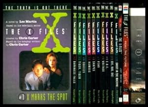 Imagen del vendedor de X FILES: X Marks the Spot; Darkness Falls; Tiger Tiger; Squeeze; Humbug; Shapes; Fear; Voltage; E.B.E.; Die Bug Die; Ghost in the Machine; The Making of the X Files - Fight the Future; Goblins; Whirlwind a la venta por W. Fraser Sandercombe
