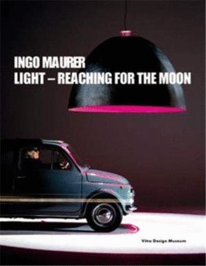 Seller image for LIGHT REACHING FOR THE MOON (TEXTO EN INGLS) for sale by Libro Inmortal - Libros&Co. Librera Low Cost