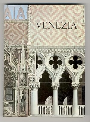 VENEZIA. 323 fotografie, 15 quadricromie fuori testo, 1 pianta della città.