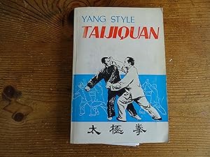 Bild des Verkufers fr YANG STYLE TAIJIQUAN Compiled by Morning Glory Press zum Verkauf von librairie ESKAL