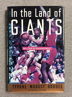 Imagen del vendedor de In The Land Of Giants: My Life In Basketball a la venta por Book Nook