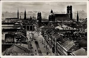 Ansichtskarte / Postkarte München, Blick auf die Feldherrnhalle, Theatinerkirche, Rathaus und Dom