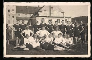 Seller image for Foto-Ansichtskarte Handball Mannschaft T. P. Germania, Ober-Realschule, 1924 for sale by Bartko-Reher