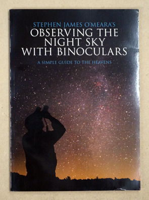 Seller image for Observingthe night sky with binoculars. A simple guide to heavens. for sale by antiquariat peter petrej - Bibliopolium AG