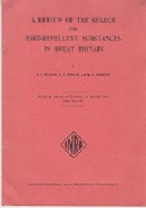 Image du vendeur pour A Review of the Search for Bird-repellent Substances in Great Britain. mis en vente par Buchversand Joachim Neumann
