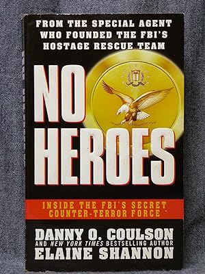 Imagen del vendedor de No Heroes a la venta por Past Pages