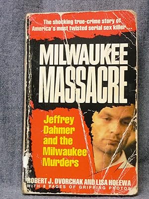 Bild des Verkufers fr Milwaukee Massacre zum Verkauf von Past Pages