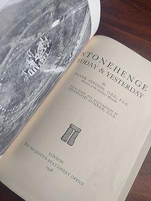 Stonehenge Today & Yesterday Official Guide - His Majesty's Office