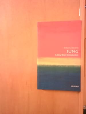 Immagine del venditore per Jung (Very Short Introductions, Band 40) a very short introduction venduto da BuchKaffee Vividus e.K.