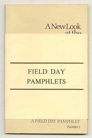 Bild des Verkufers fr Field Day Pamphlets: A New Look at the Language Question by Tom Paulin (Field Day Pamphlet Number 1). An Open Letter: A Poem in Twenty-Eight Stanzas by Seamus Heaney (Field Day Pamphlet Number 2). Civilians and Barbarians by Seamus Deane (Field Day Pamphlet Number 3). Heroic Styles: the tradition of an idea by Seamus Deane (Field Day Pamphlet Number 4). Myth and Motherland by Richard Kearney (Field Day Pamphlet Number 5). Anglo-Irish Attitudes by Declan Kiberd (Field Day Pamphlet Number 6). SIX VOLUMES zum Verkauf von Between the Covers-Rare Books, Inc. ABAA