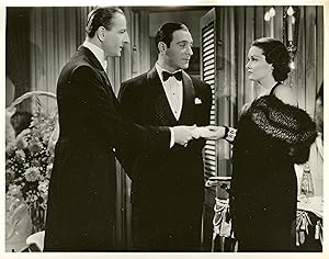 "SA DERNIÈRE CARTE (HER HUSBAND LIES)" Réalisé par Edward LUDWIG en 1937 avec de gauche à droite:...