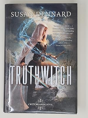 Image du vendeur pour Truthwitch (Witchlands, Book 1) mis en vente par Cross Genre Books