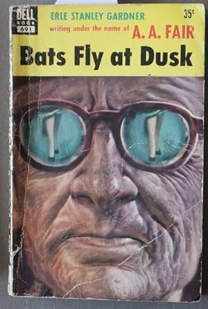 Imagen del vendedor de Bats Fly at Dusk - Donald Lam & Bertha Cool Mystery. (Dell Edition #691 ) a la venta por Comic World