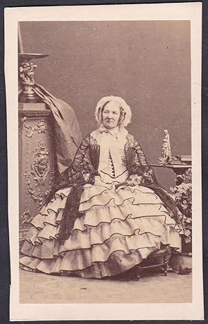 Seller image for Comtesse de Bryas born Ursule de Vogue (1828-1908) wife of Charles-Marie de Bryas (1820-1879) / Portrait CDV Foto Photo vintage noblesse Adel for sale by Antiquariat Steffen Vlkel GmbH