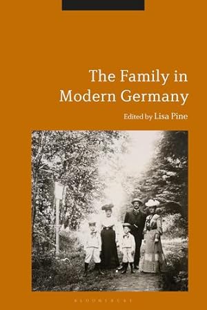 Imagen del vendedor de The Family in Modern Germany [Hardcover ] a la venta por booksXpress