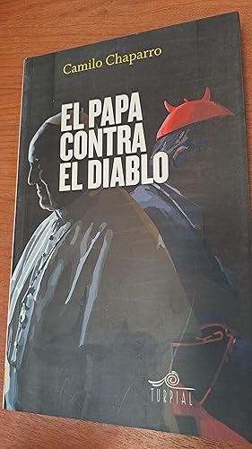 Imagen del vendedor de El papa contra el diablo a la venta por Libros nicos