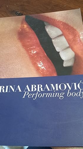 Image du vendeur pour Performing Body Marina Abramovic mis en vente par Fantastic Book Discoveries