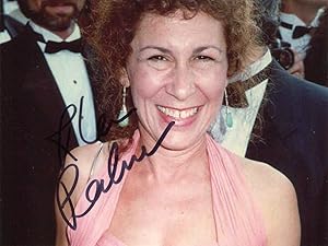 Bild des Verkufers fr Rhea Perlman Autograph | signed photographs zum Verkauf von Markus Brandes Autographs GmbH