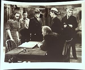 Image du vendeur pour Winterset 8 x 10 Still 1936 Burgess Meredith, Margo, Eduardo Ciannelli mis en vente par AcornBooksNH