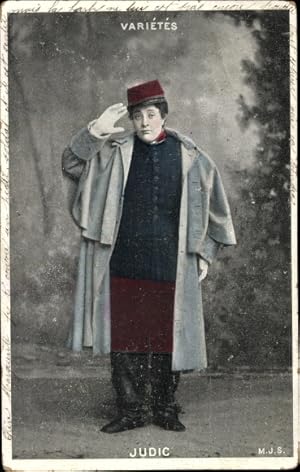 Imagen del vendedor de Ansichtskarte / Postkarte Schauspielerin Judic, Portrait in franzsischer Uniform, Varietes a la venta por akpool GmbH