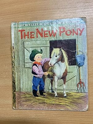 1961 "THE NEW PONY" LITTLE GOLDEN BOOK THIN ILLUSTRATED HARDBACK BOOK (LL)