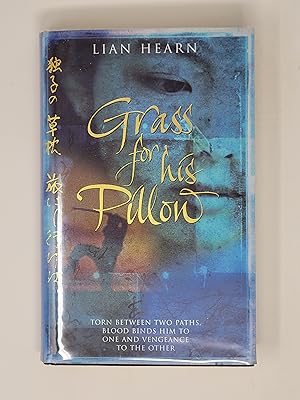 Bild des Verkufers fr Grass for His Pillow: Tales of the Otori Book 2 zum Verkauf von Cross Genre Books