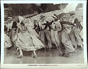 Image du vendeur pour Sweethearts 8 X 10 Still 1938 Jeanette MacDonald, Ray Bolger! mis en vente par AcornBooksNH