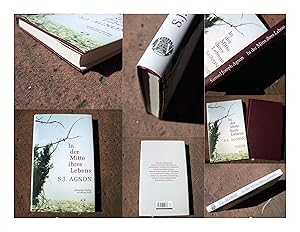 Seller image for In der Mitte ihres Lebens. "Bidmi jameha". [Erz�hlung]. Aus dem Hebr�ischen �bersetzt, herausgegeben und mit Anmerkungen und einem Nachwort von Gerold Necker. Umschlaggestaltung von Ute Fahlenbock. Deutsche Erstausgabe. for sale by Versandantiquariat Abendstunde