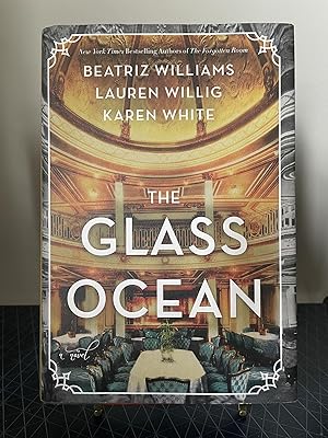 Image du vendeur pour The Glass Ocean mis en vente par Chamblin Bookmine