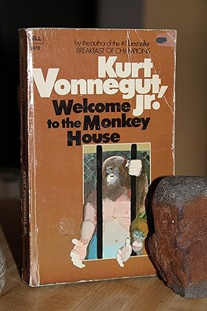 Bild des Verkufers fr Welcome to the Monkey House zum Verkauf von Wagon Tongue Books