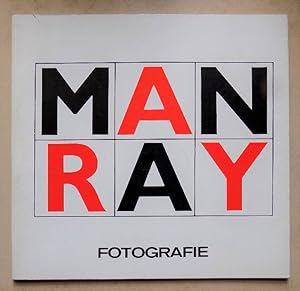 Fotografie - Ausstellung anlässlich des 10. Todestages von Man Ray. Galerie der Hochschule für Gr...