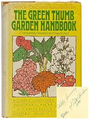 Imagen del vendedor de The Green Thumb Garden Handbook (Completely Revised and Expanded) a la venta por Yesterday's Muse, ABAA, ILAB, IOBA