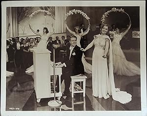 Image du vendeur pour Sweethearts 8 X 10 Still 1938 Jeanette MacDonald, Nelson Eddy mis en vente par AcornBooksNH