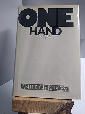 Immagine del venditore per One Hand Clapping venduto da Prairie Home Books