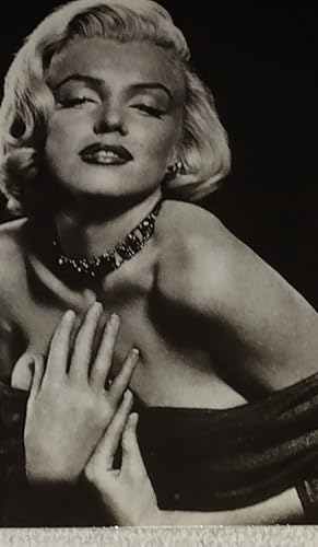 Bild des Verkufers fr Marilyn Monroe [Seductive][Import][Postcard] zum Verkauf von The Librarian's Books