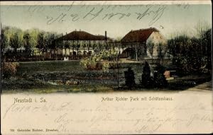 Bild des Verkufers fr Ansichtskarte / Postkarte Neustadt in Sachsen, Arthur Richter Park mit Schtzenhaus zum Verkauf von akpool GmbH