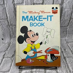 Imagen del vendedor de The Mickey Mouse Make-It Book (Disney's Wonderful World of Reading) a la venta por For the Love of Used Books