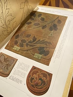 Seller image for [ART NOUVEAU LEATHER DESIGNS 1908]. LE CUIR: Compositions Dcoratives. Cent soixante-douze Modles en Couleurs [COMPLETE PORTFOLIO] for sale by Michael Laird Rare Books LLC