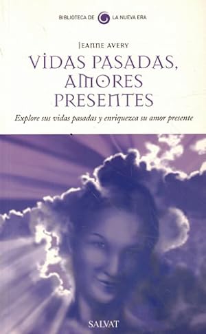 Bild des Verkufers fr Vidas pasadas, amores presentes zum Verkauf von Librera Cajn Desastre