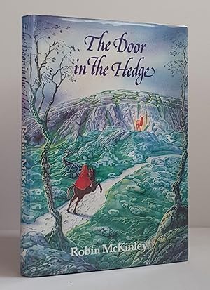 Imagen del vendedor de The Door in the Hedge a la venta por Mad Hatter Books
