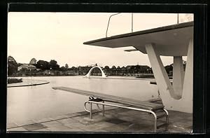 Bild des Verkufers fr Ansichtskarte Quickborn / Holstein, Schwimmbad mit Sprungtrmen zum Verkauf von Bartko-Reher