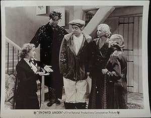 Immagine del venditore per Snowed Under 8 X 10 Still 1936 Genevieve Tobin, Glenda Farrell, Patrica Ellis venduto da AcornBooksNH