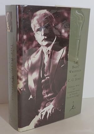 Image du vendeur pour The Basic Writings of C. G. Jung mis en vente par Evolving Lens Bookseller